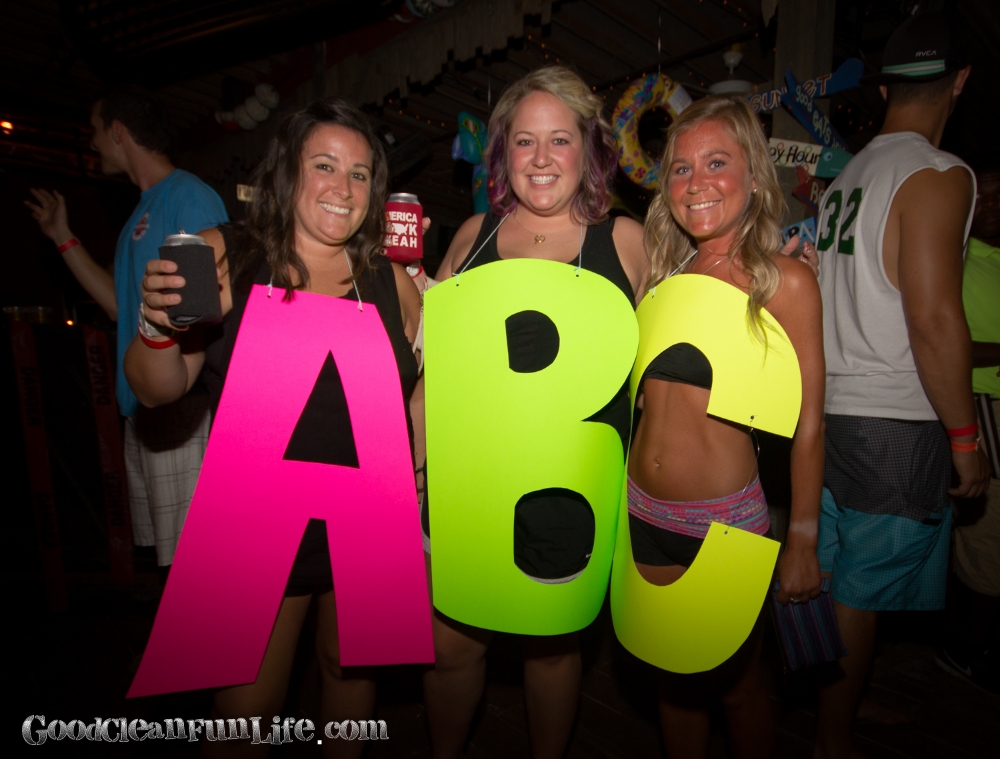 Macky’s Summer #ThemeParties - ABC (Anything But Clothes) .