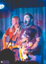aaron lewis WEB-8024
