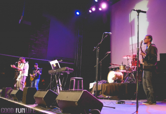 WEB Frozen Harbor 2015-9760278