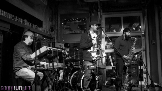 WEB Frozen Harbor 2015-9760357